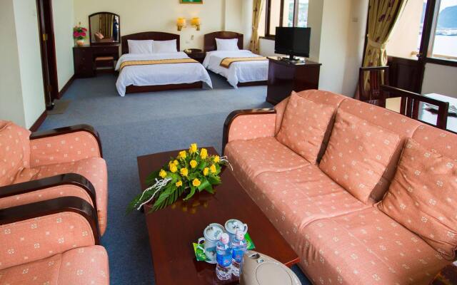 Bach Dang Hotel