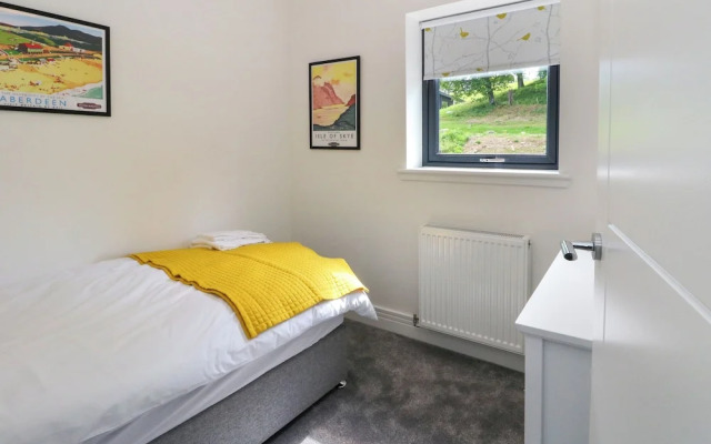 Oakbank Mews