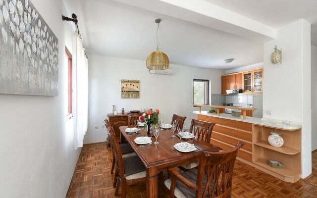Villa Pine
