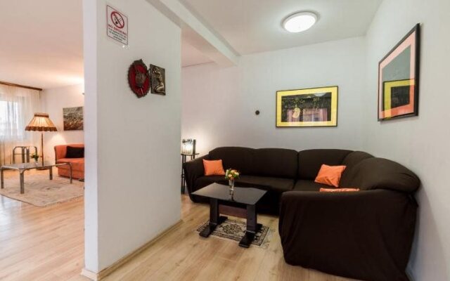 Rooms & Apartment GH Pasha