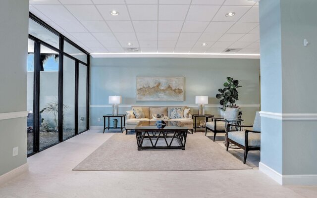 Admiralty House 806 South