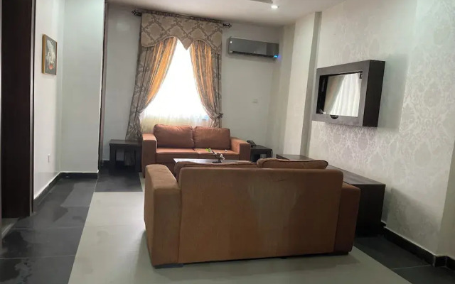 AA Hotel & Suites