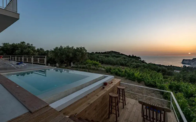 Arca Villa - Enchanting Sunset!