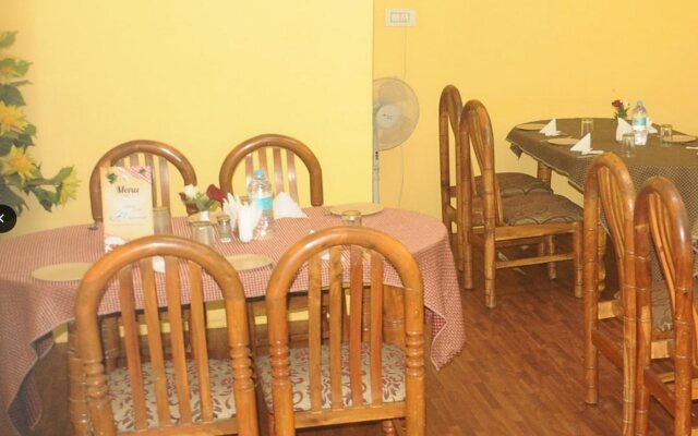 Ample Inn