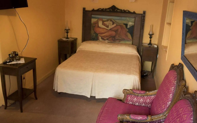 Ilion Hotel Suites