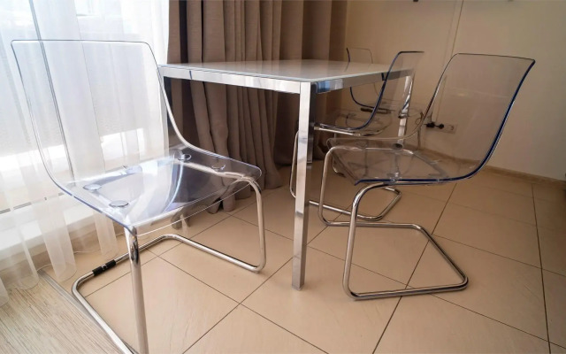Phoenix De Lux Apartment on Parashnaya street 15