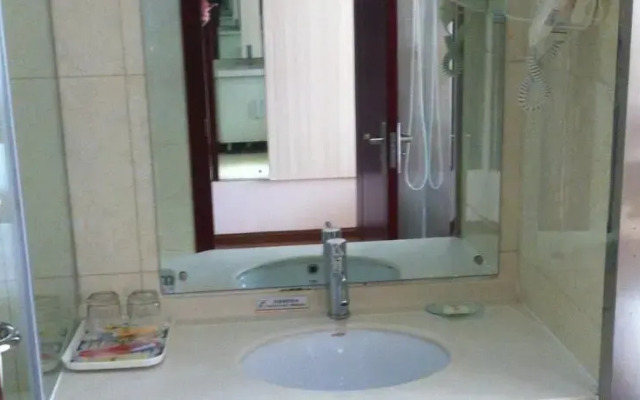 Fangze Hotel (Jinan West Market Store)