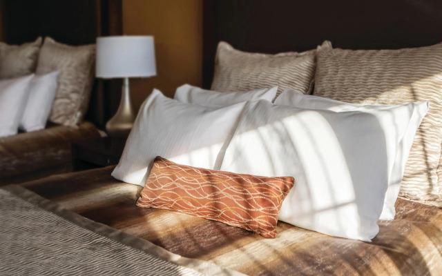 ClubHouse Hotel & Suites - Fargo