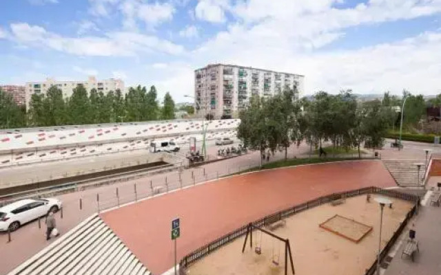 Bright Apartment Close To Congress Center & Port