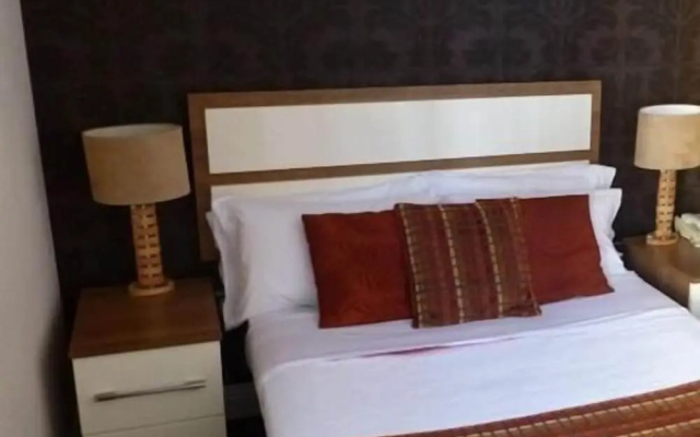 White Lady Hotel
