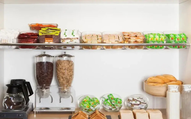 HotelF1 Lille Tourcoing Nord