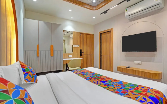 Fabhotel Raj Palace I
