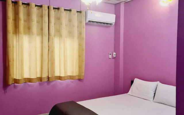 Royal Land Mae Klong Hotel