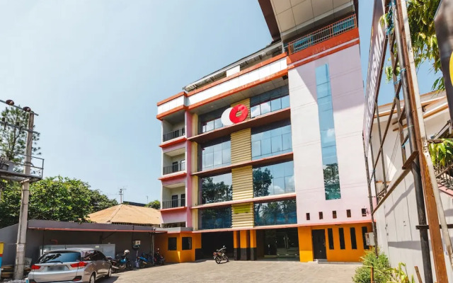 Capital O 2009 Hotel Charisma Marine