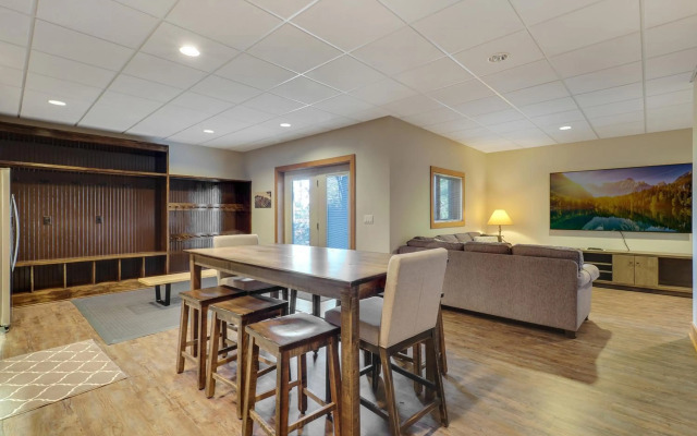 692 Disciples Village Condo