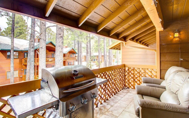 Near Golfing & Hiking: Pinetop Vacation Rental!