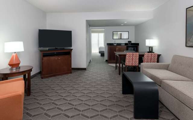 Embassy Suites by Hilton Dallas Park Central Area