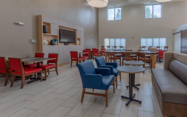 Holiday Inn Express Indianapolis - Southeast by IHG