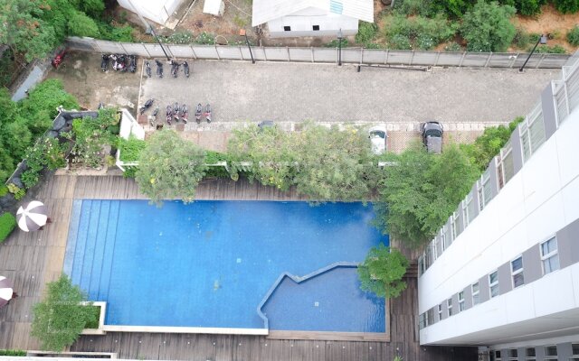 Homey Westmark Tanjung Duren Apartment near Taman Anggrek