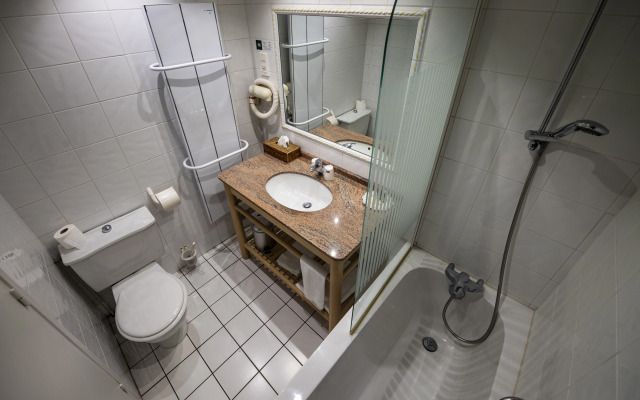 Le relais fleuri, Hôtel et restaurant Logis - Avallon