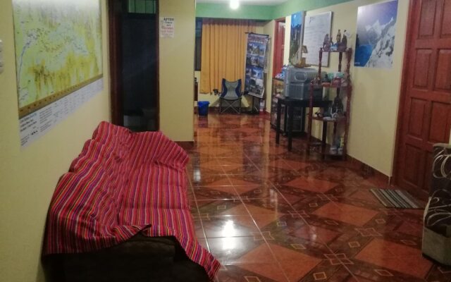 Artesonraju Hostel Huaraz