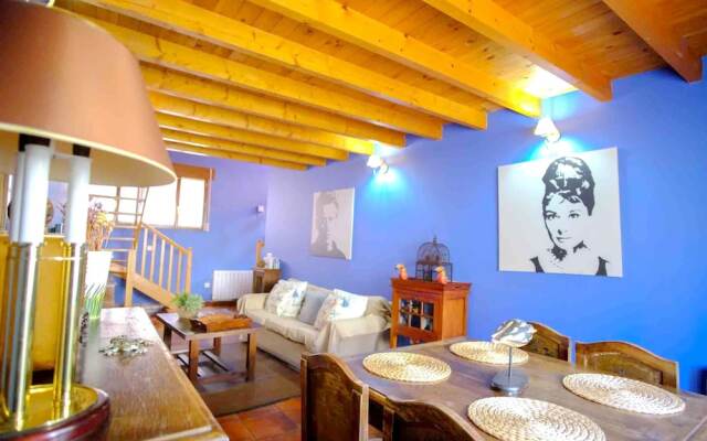 House with 2 Bedrooms in Ávila, with Wifi