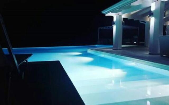 White Club Residence