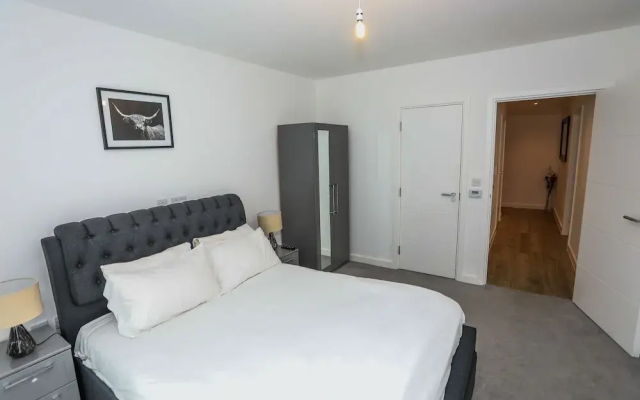 Exquisite One Bed Apartment
