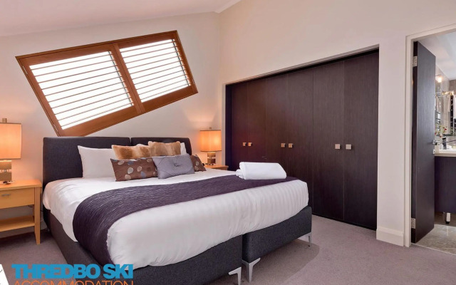 The Peak Penthouse 9