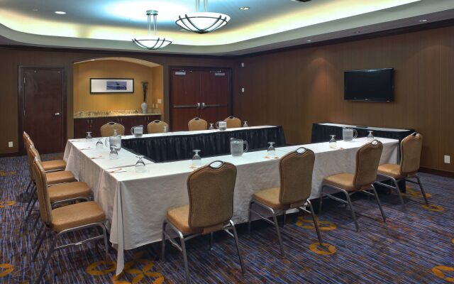 Courtyard by Marriott Hamilton