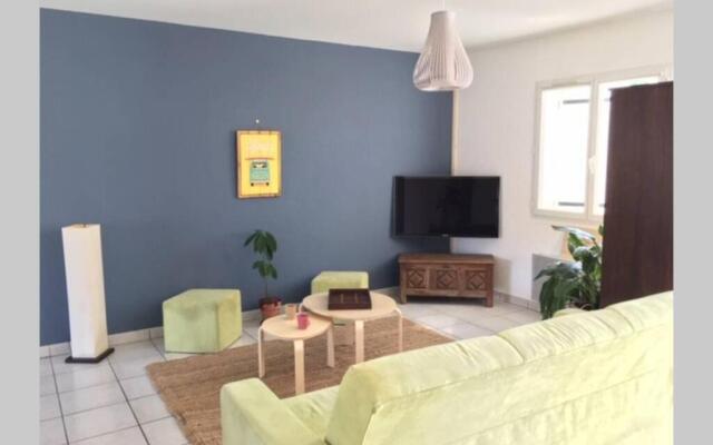 Paisible maison entre plages, lacs et bassin