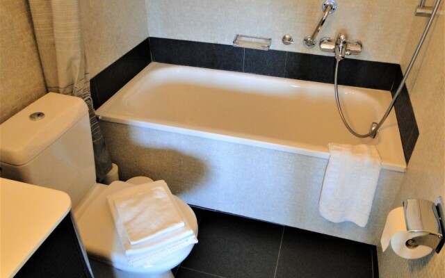 Breathtaking View for a Romantic Stay