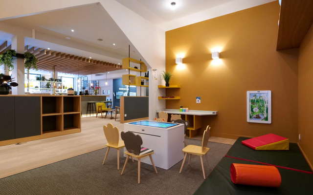 Plan B Hotel - Living Chamonix