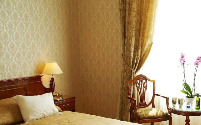 Hotel Bristol Palace