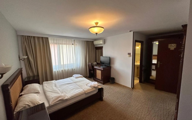 Hotel Bliss