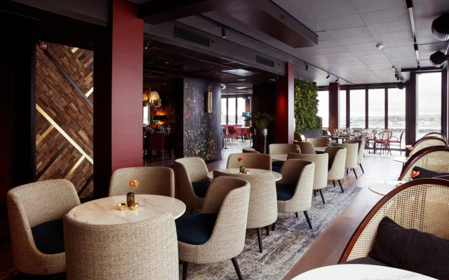 Clarion Hotel The Hub