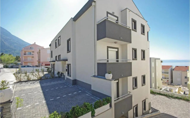 One-Bedroom Apartment in Makarska