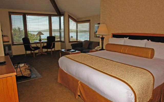 The Inn at the Tides