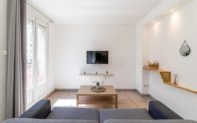 MICHELET: T2 avec parking à 10 min des Plages