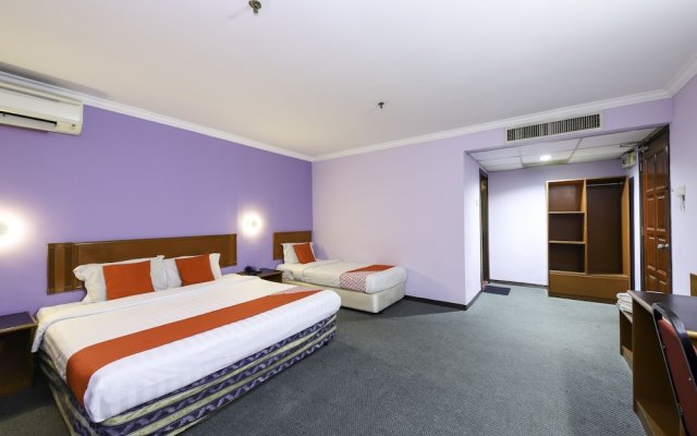 OYO 472 Comfort Hotel 1