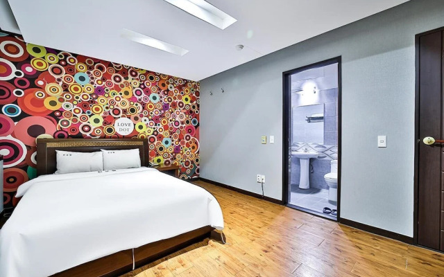 Khan Motel