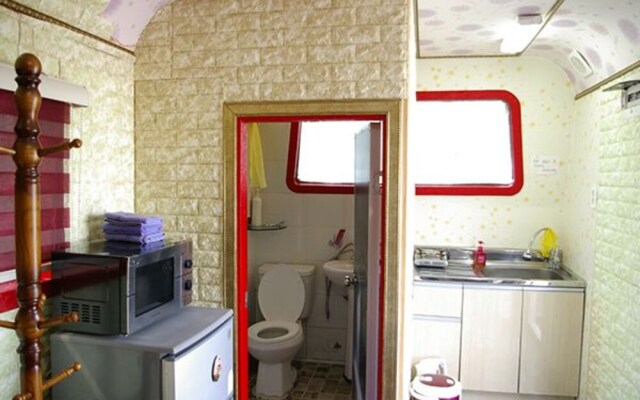 Eurwangni Seohae Camping Place