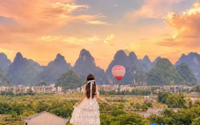 Yushan Jianshui Riverside Family Resort (Yangshuo Yulong River Ten-Mile Gallery) – People – Guilin
