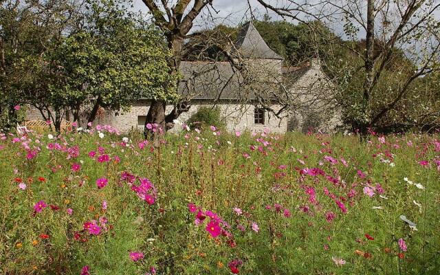 The Storyteller Apartment-Chateau Le Mur