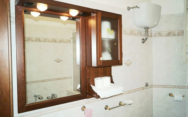 Caterina Embassy Apartment