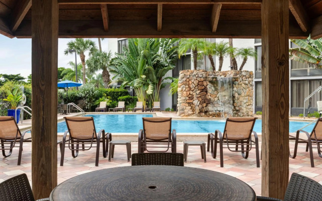 Doubletree by Hilton Fort Myers at Bell Tower Shops