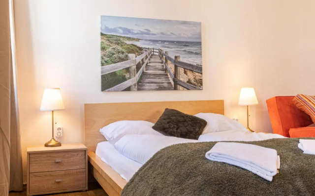 Simple Apartment near Wiener Stadthalle