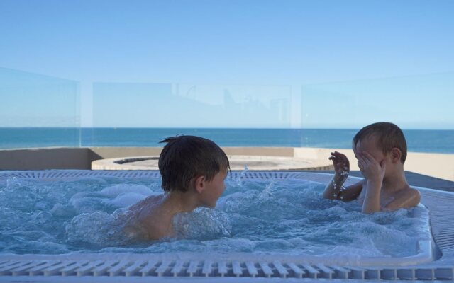 Bay Lodge on the Beach