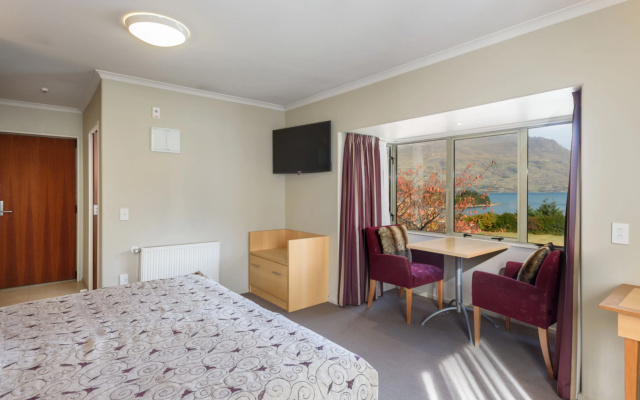 Queenstown Motel Apartments – Guest Rooms – Queenstown