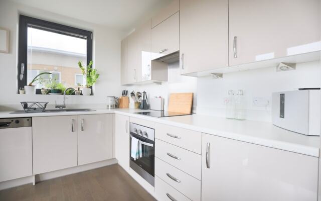 Charming 2 Bedroom Property in East London